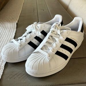 NEW Adidas Superstar Sneaker Shoes - size 7.5